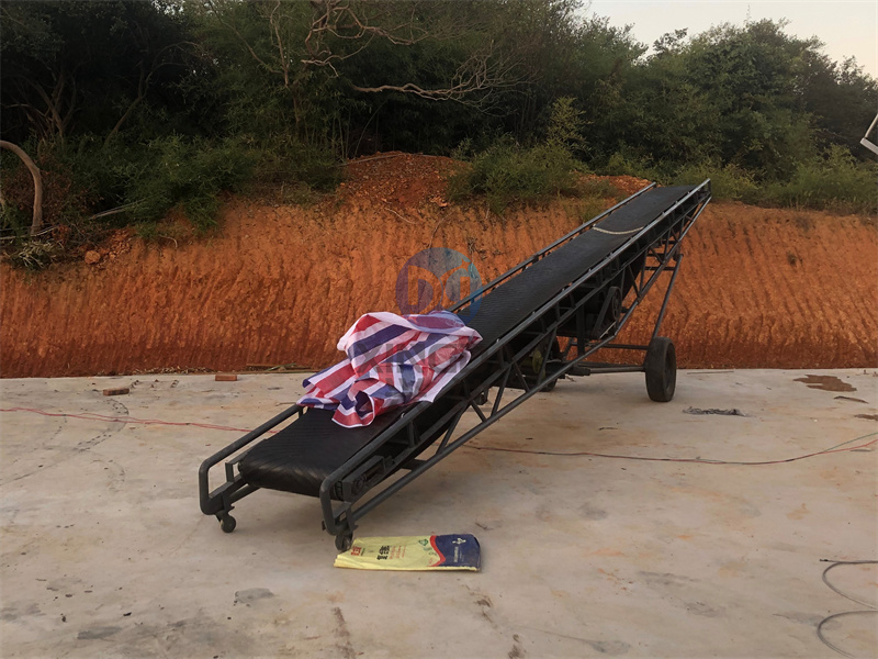 皮带输送机或带式输送机的特点